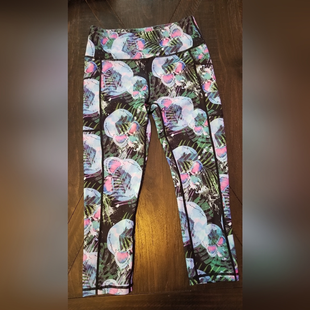 Constantly Varied Gear Miami Skull Capri length Leggings